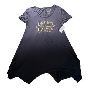 Torrid Dream Chaser shark bite hem tee size 00 M 10